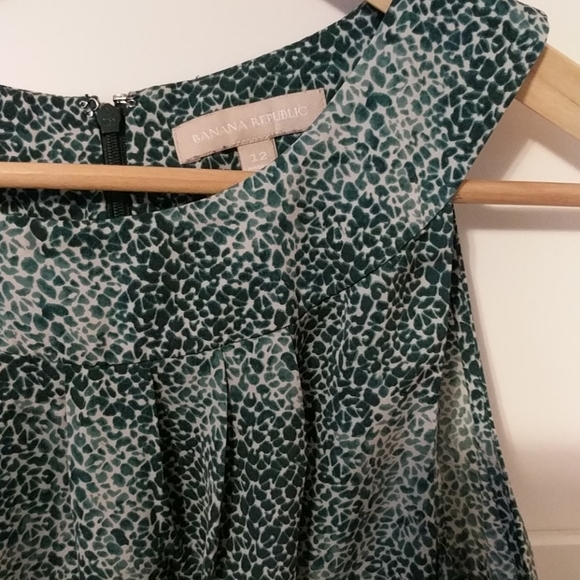 Banana Republic high neck tank top - Picture 3 of 4